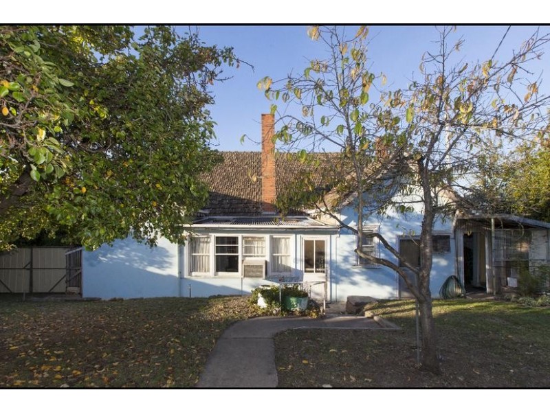 17 Lambert Street, Ararat VIC 3377