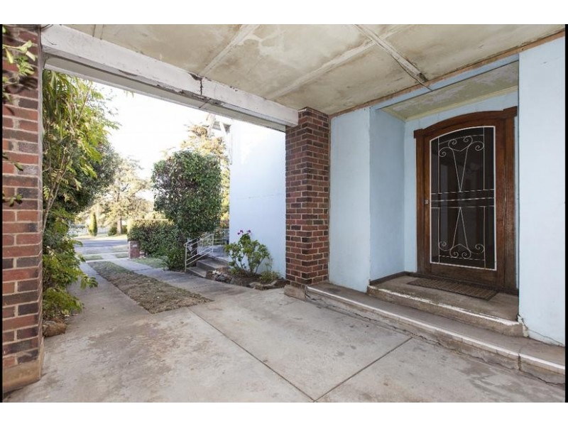 17 Lambert Street, Ararat VIC 3377