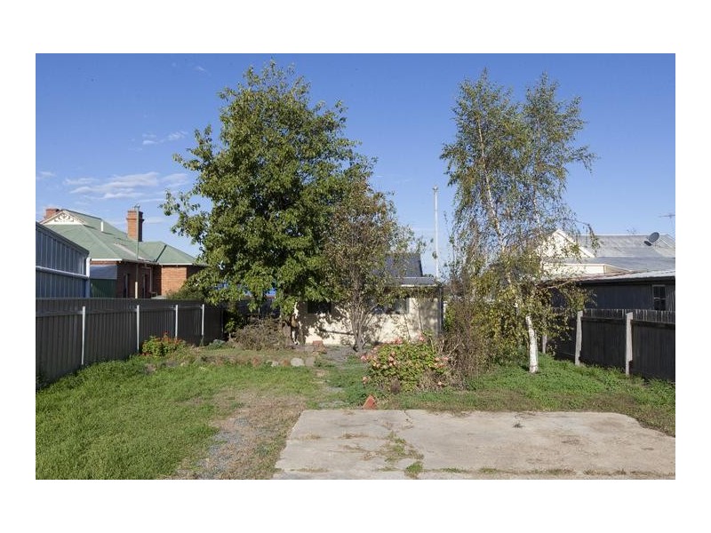 23 Campbell Street, Ararat VIC 3377
