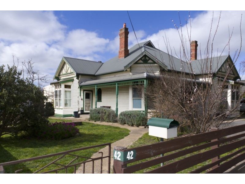 42 Albert Street, Ararat VIC 3377