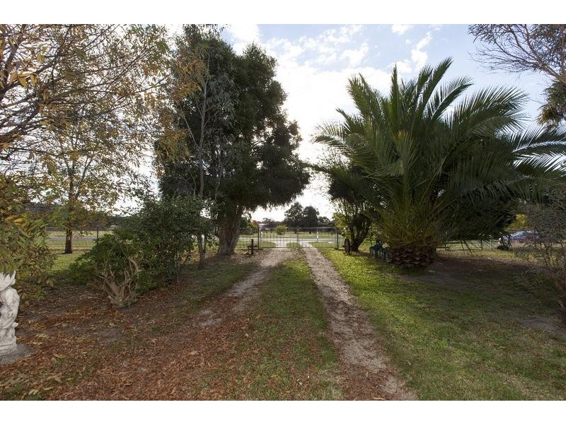 67 Green Street, Elmhurst VIC 3469