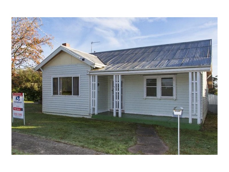 5 Bell Street, Ararat VIC 3377