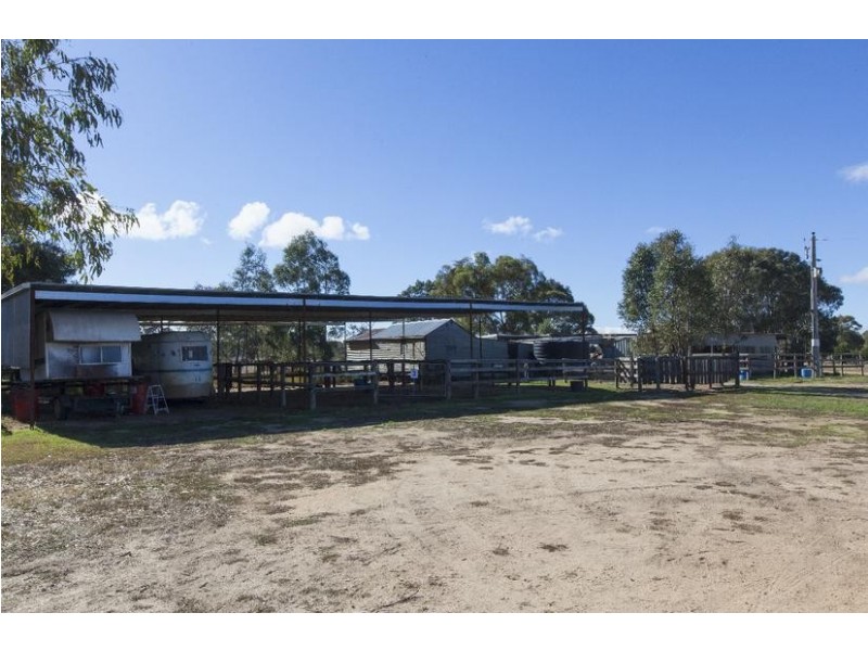 31 Yuruga Road, Great Western VIC 3377