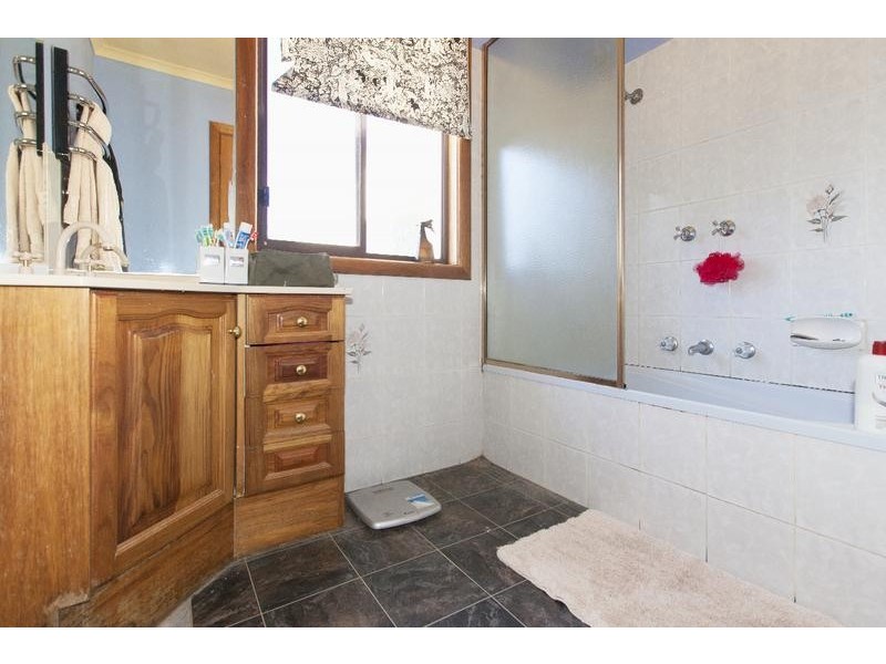 31 Yuruga Road, Great Western VIC 3377