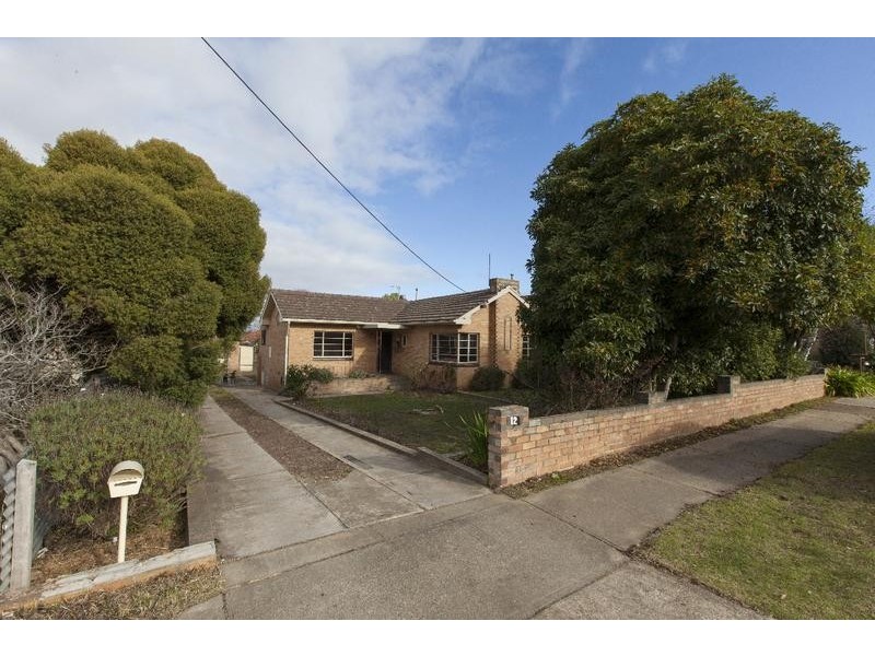 12 Clay Street, Ararat VIC 3377