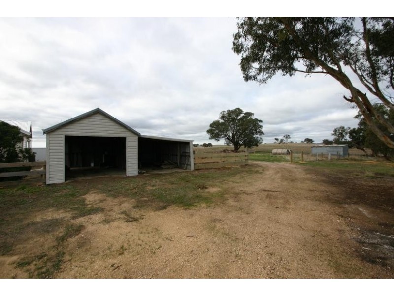 51 Overington Road, Moyston VIC 3377