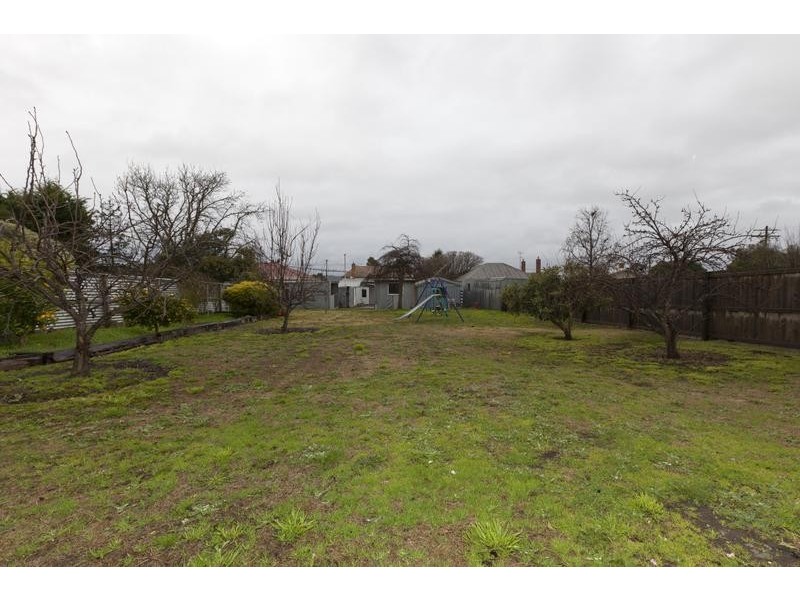 63 Banfield Street, Ararat VIC 3377