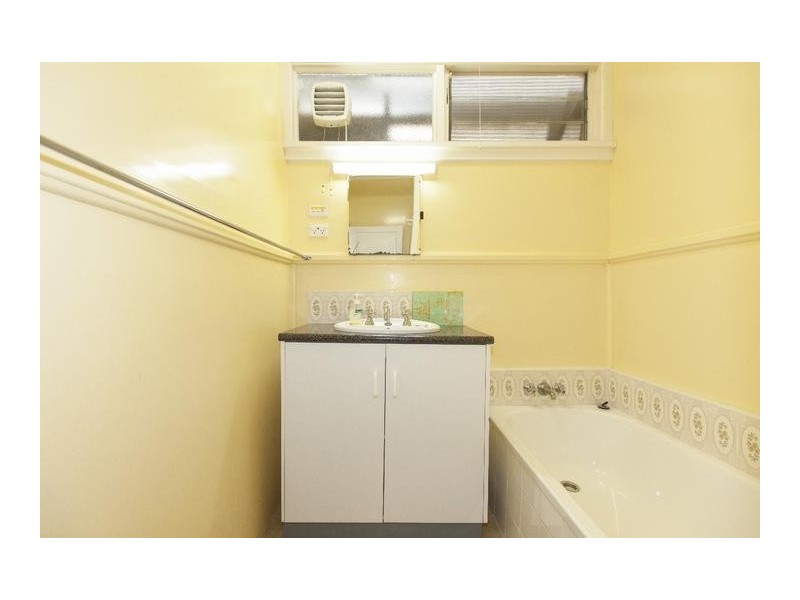 18 Tobin Street, Ararat VIC 3377