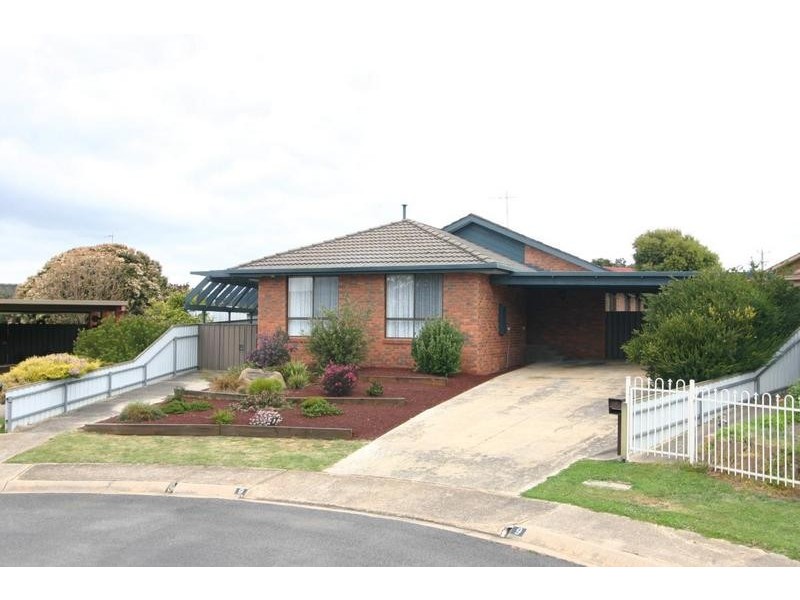 9 Blackwood Court, Ararat VIC 3377