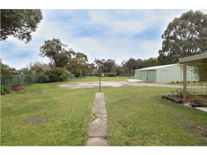 17 Golf Links Road, Ararat VIC 3377