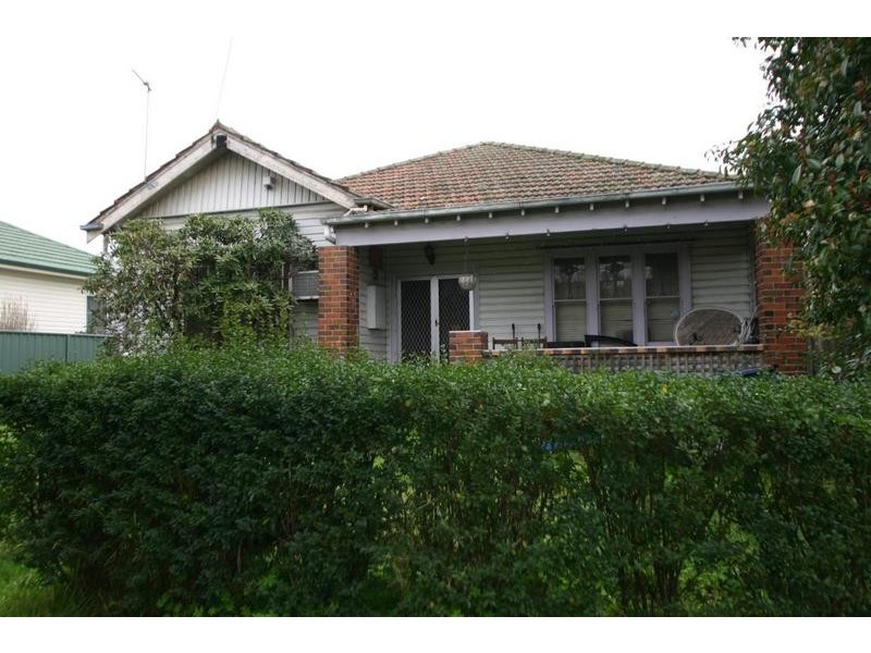 13 Queens Avenue, Ararat VIC 3377