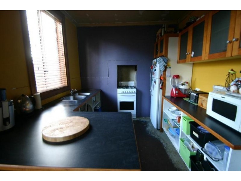 13 Queens Avenue, Ararat VIC 3377