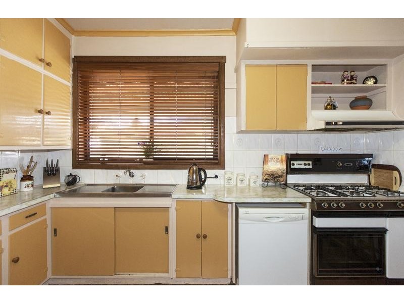 14 Churchill Avenue, Ararat VIC 3377