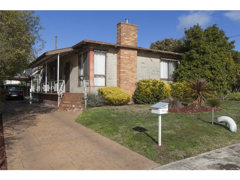 14 Churchill Avenue, Ararat VIC 3377
