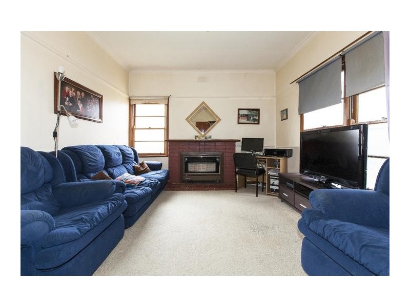 13 Laidlaw Street, Ararat VIC 3377