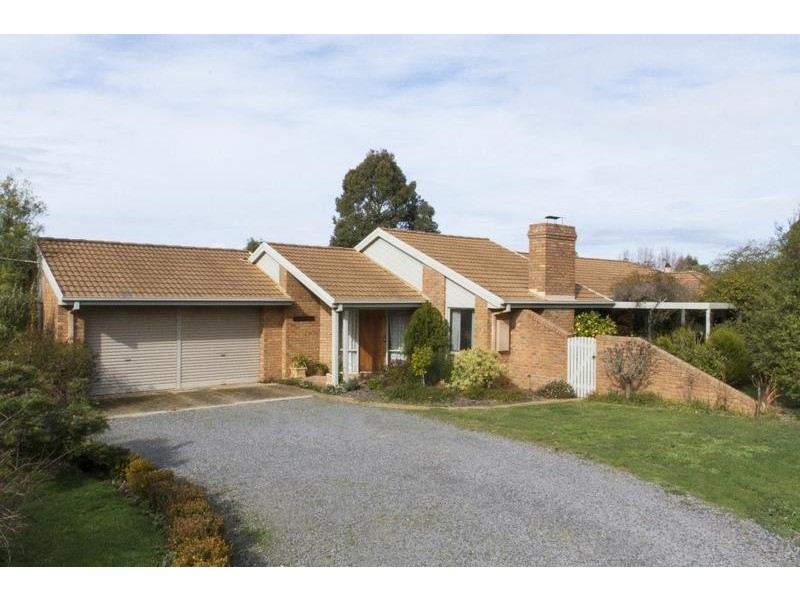 11 Golf Links Road, Ararat VIC 3377