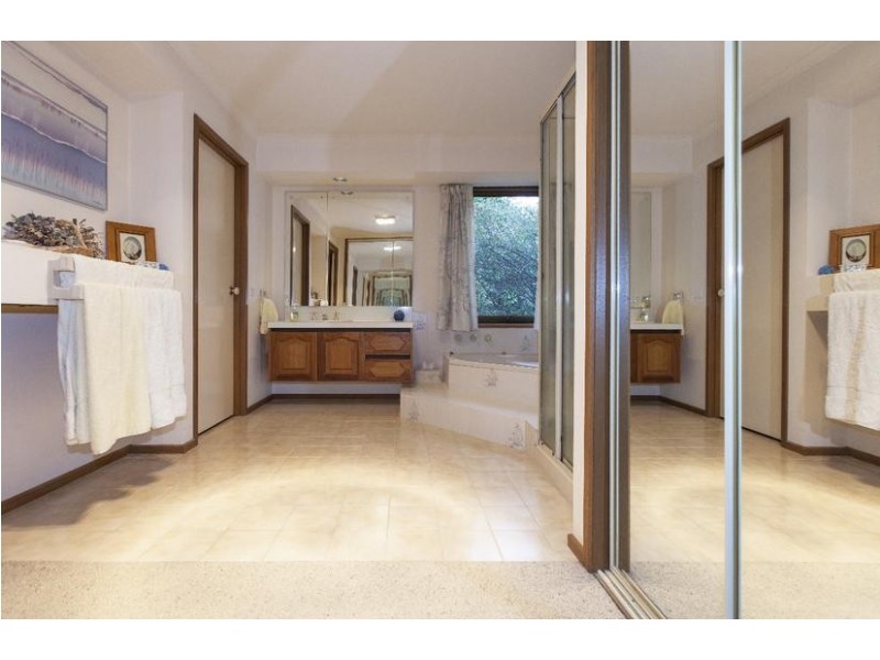 11 Golf Links Road, Ararat VIC 3377