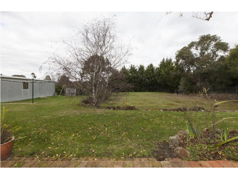 11 Golf Links Road, Ararat VIC 3377