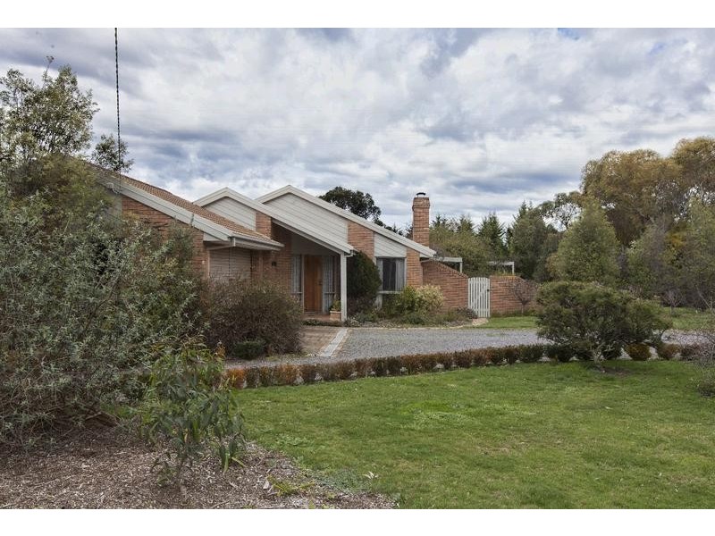 11 Golf Links Road, Ararat VIC 3377