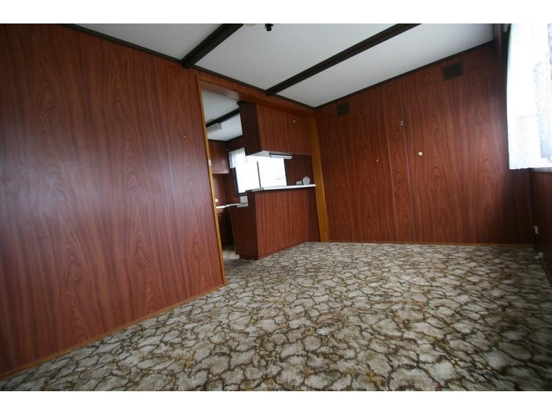 8 Degraves Street, Elmhurst VIC 3469