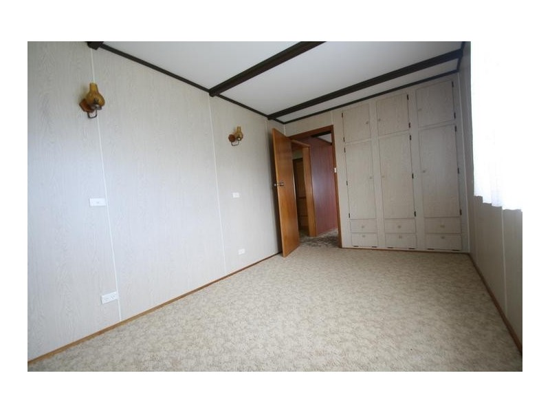 8 Degraves Street, Elmhurst VIC 3469