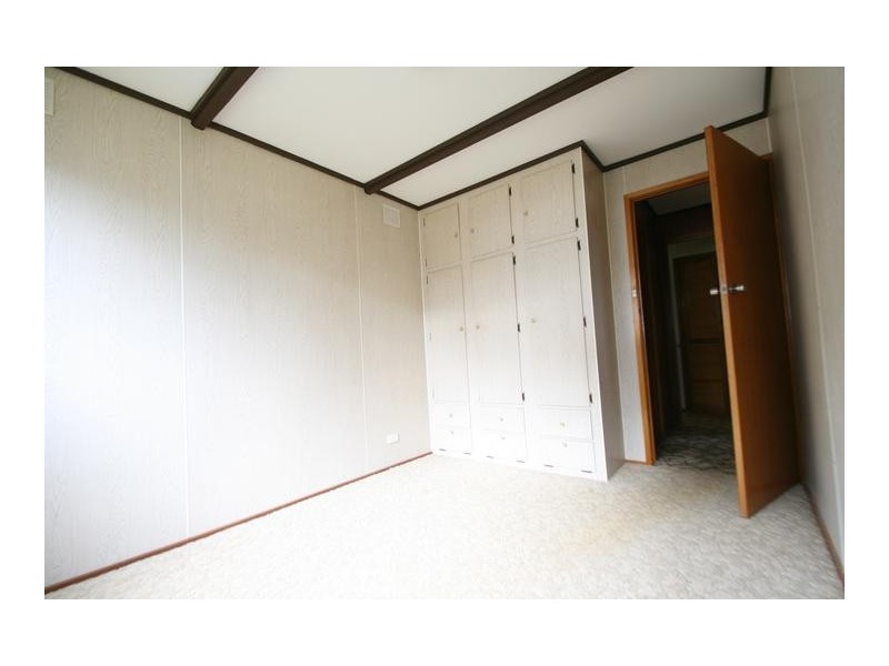 8 Degraves Street, Elmhurst VIC 3469