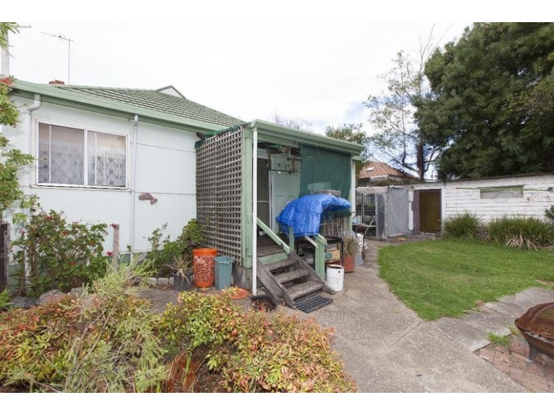 9 Currajong Avenue, Ararat VIC 3377