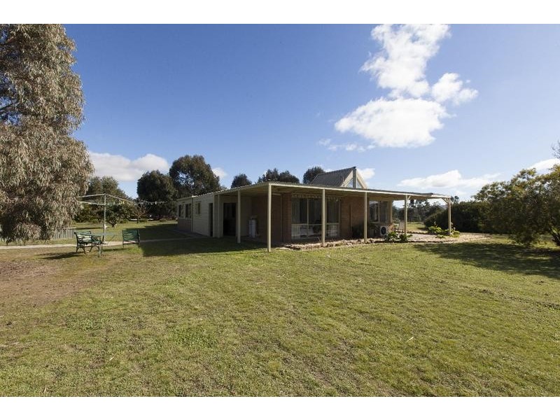 7 Glenpatrick Road, Elmhurst VIC 3469