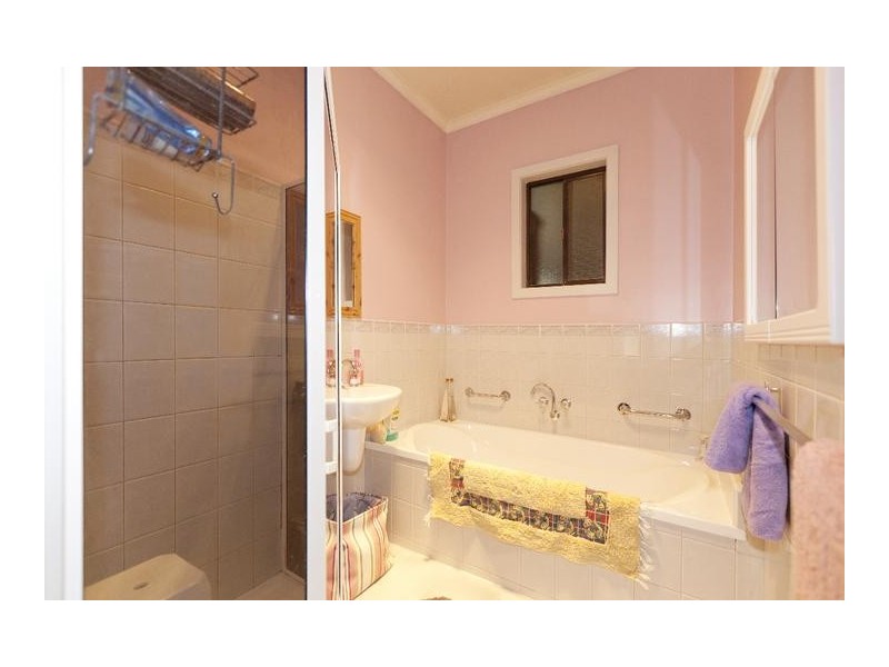 64 Bellinghams Hill Road, Ararat VIC 3377