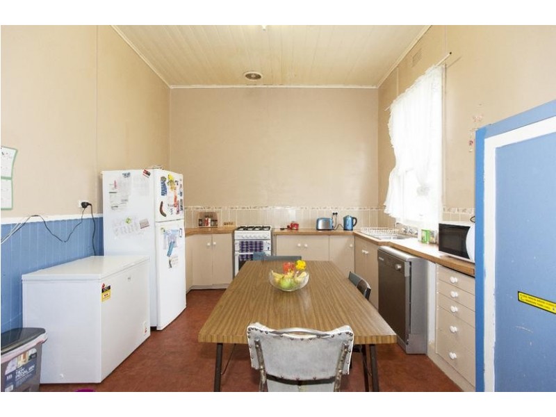 97 Queen Street North, Ararat VIC 3377