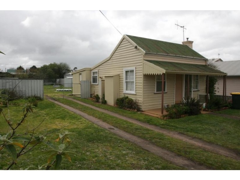 69 Girdlestone Street, Ararat VIC 3377