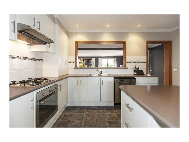 17 Kneebone Street, Ararat VIC 3377