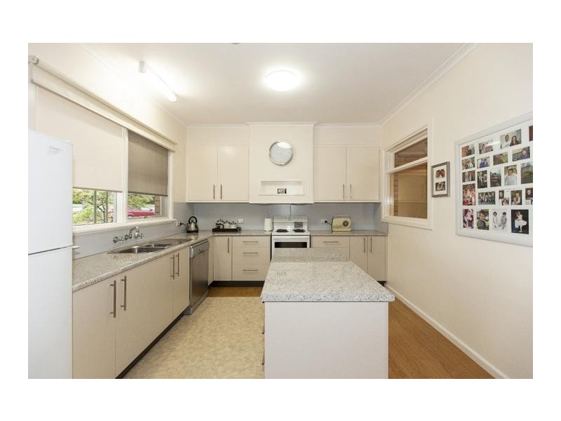 9 Port Fairy Road, Ararat VIC 3377