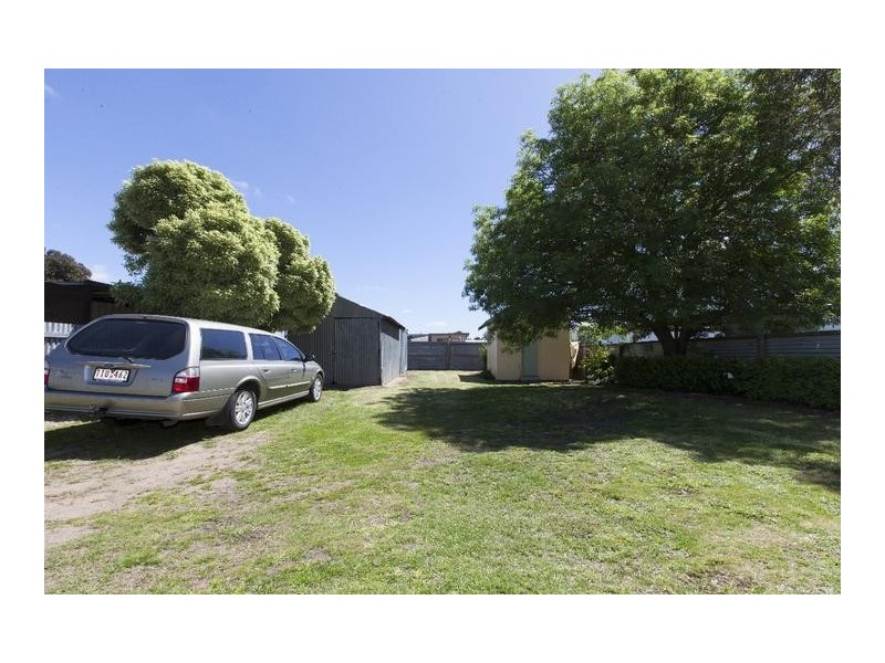 33 Maude Street, Ararat VIC 3377