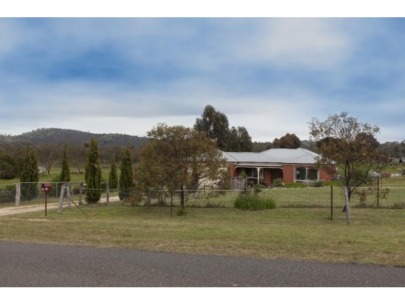42 Jacksons Creek Road, Ararat VIC 3377
