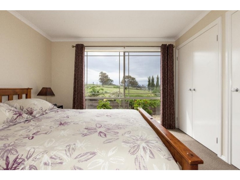 42 Jacksons Creek Road, Ararat VIC 3377