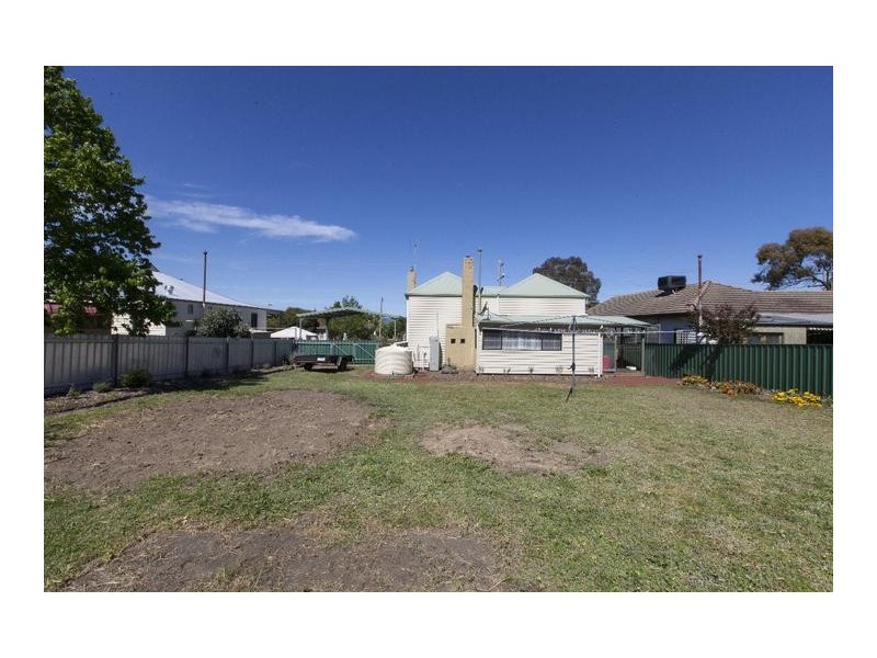 43 George Road, Ararat VIC 3377
