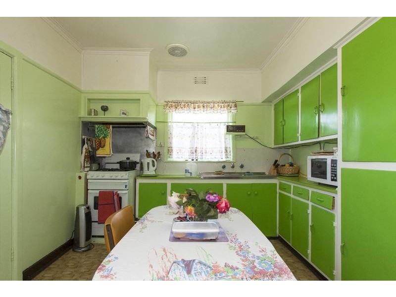 27 Laidlaw Street, Ararat VIC 3377