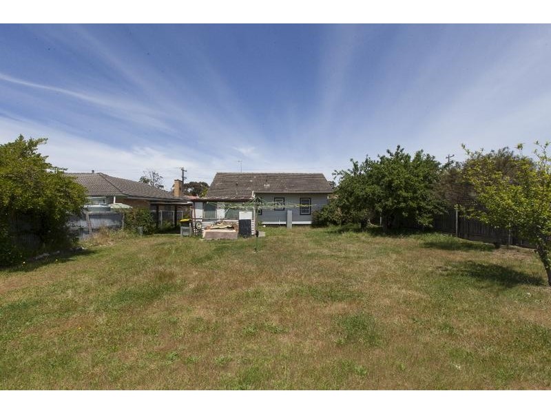 27 Laidlaw Street, Ararat VIC 3377