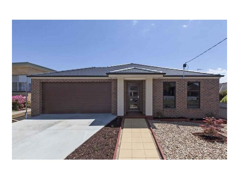 18 Henderson Street, Ararat VIC 3377