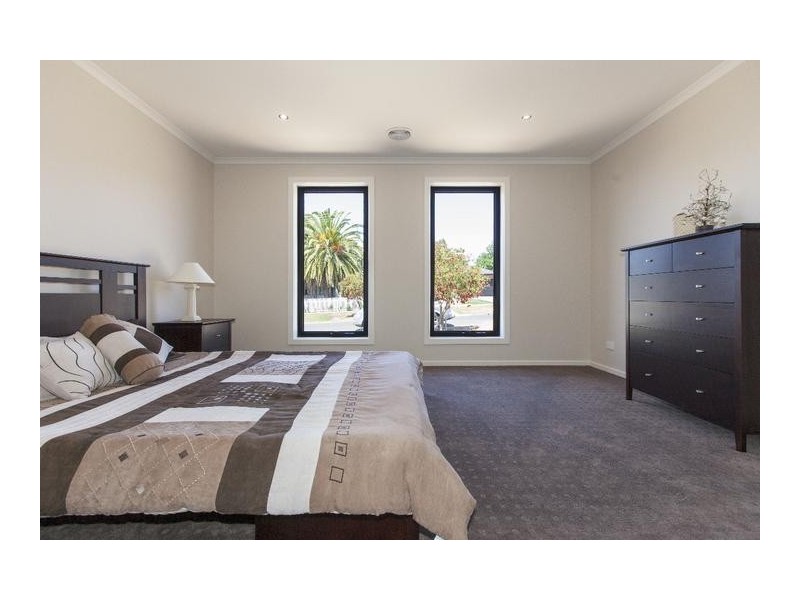 18 Henderson Street, Ararat VIC 3377