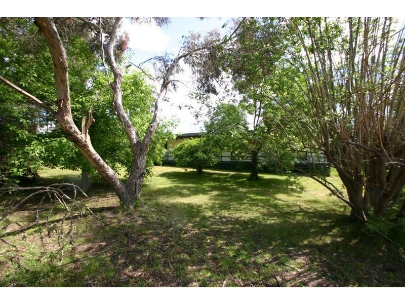 56 CLARKE STREET, Elmhurst VIC 3469