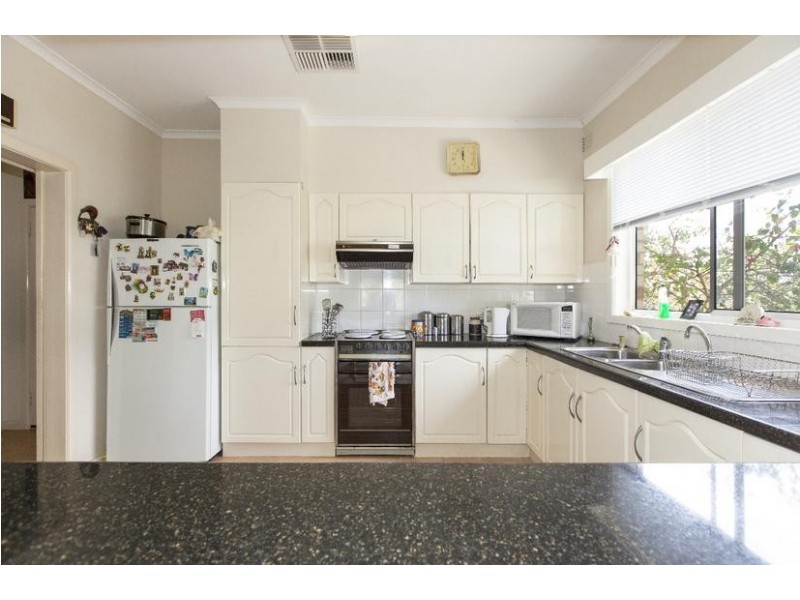 6 Hewitt Street, Ararat VIC 3377