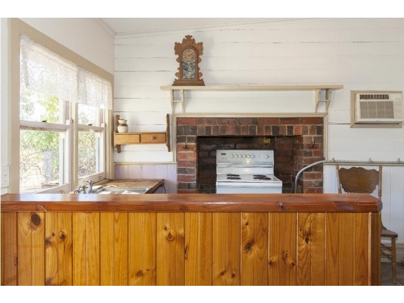 27 Stephenson Street, Great Western VIC 3377