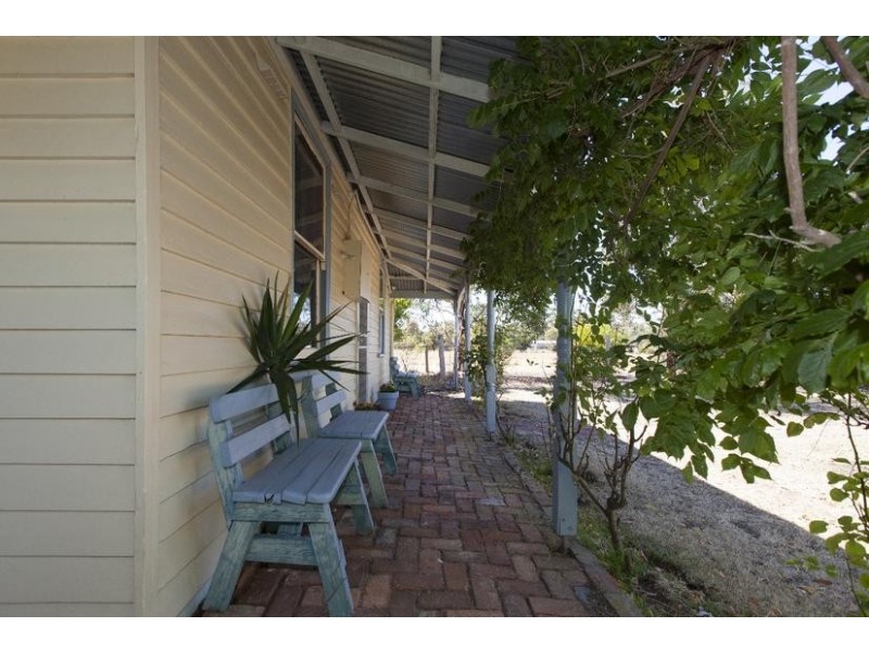 27 Stephenson Street, Great Western VIC 3377