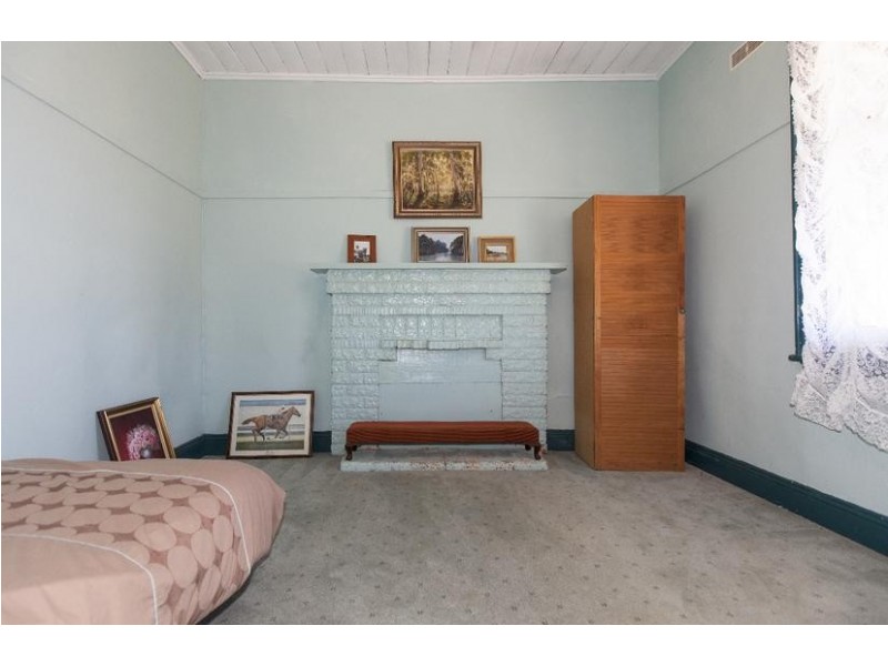 27 Stephenson Street, Great Western VIC 3377