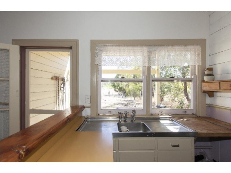 27 Stephenson Street, Great Western VIC 3377