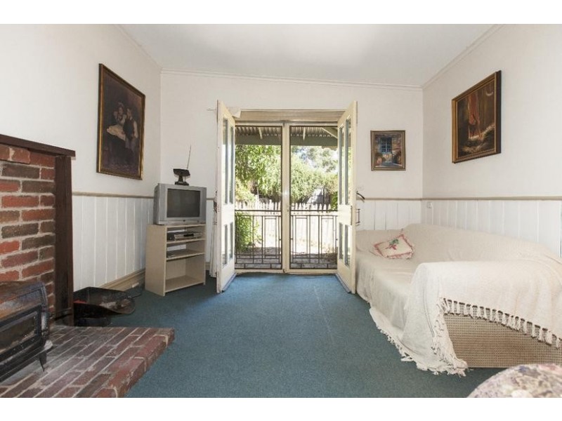 27 Stephenson Street, Great Western VIC 3377