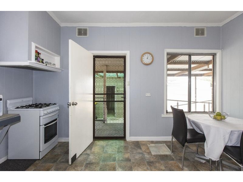 16 Bonnin Avenue, Ararat VIC 3377