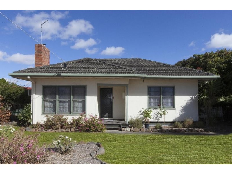 32 Port Fairy Road, Ararat VIC 3377